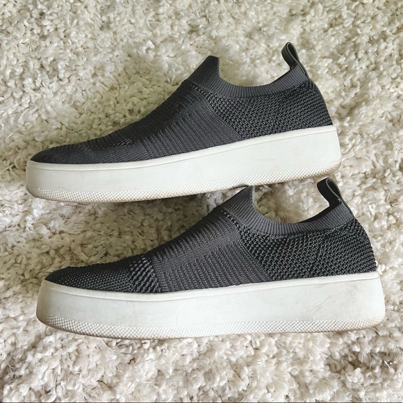 STEVE MADDEN Gray Beale Slip On Sneakers - Picture 3 of 8